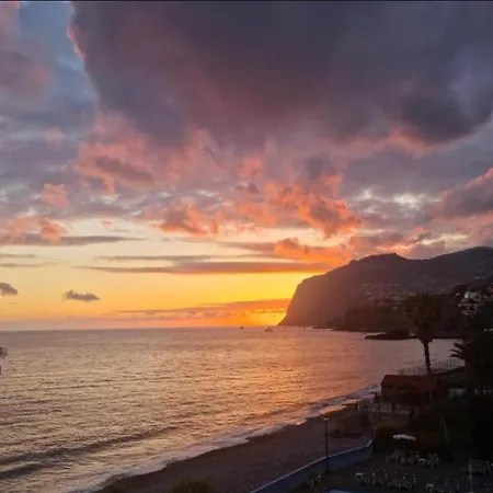 Iconic Penthouse 706 On Funchal (Madeira)